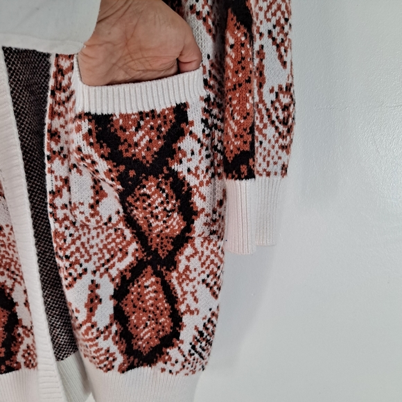 Janice Apparel Snake Print Womens Cardigan Duster Coat White Jacket One … - Picture 3 of 8